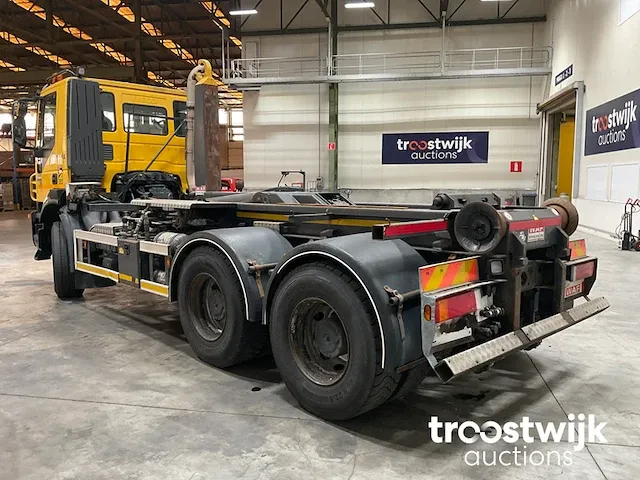 Vrachtwagen - afbeelding 17 van  19