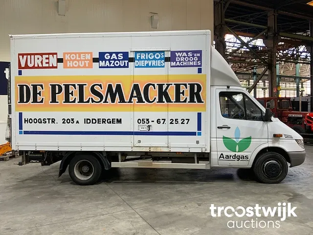 Vrachtwagen - afbeelding 12 van  16