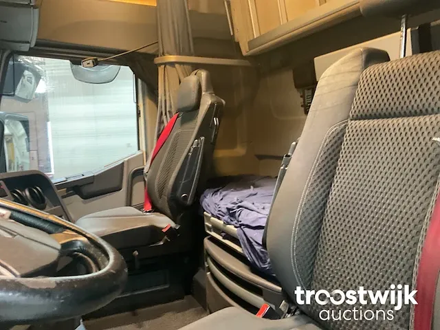 Vrachtwagen - afbeelding 3 van  17