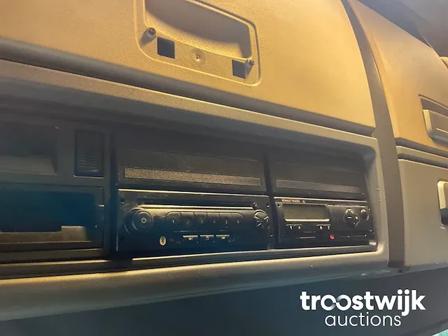 Vrachtwagen - afbeelding 6 van  17