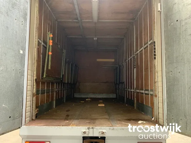 Vrachtwagen - afbeelding 9 van  20