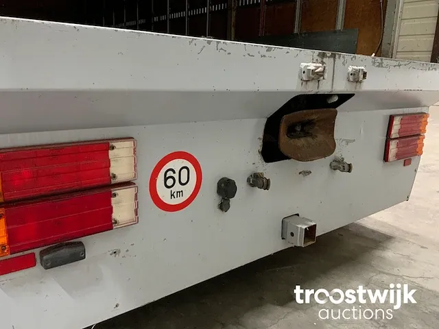 Vrachtwagen - afbeelding 11 van  20