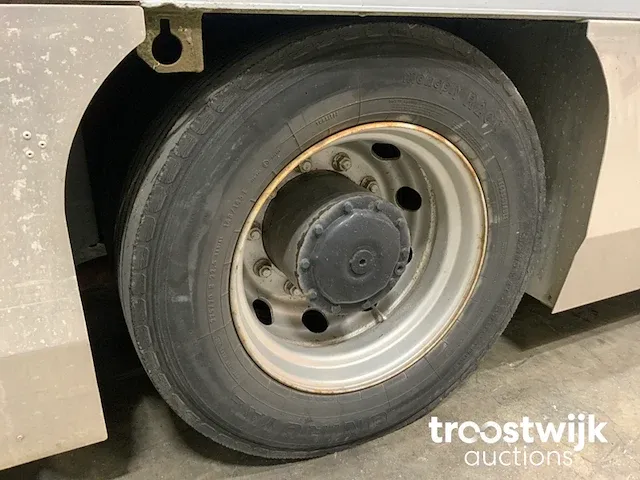 Vrachtwagen - afbeelding 13 van  20