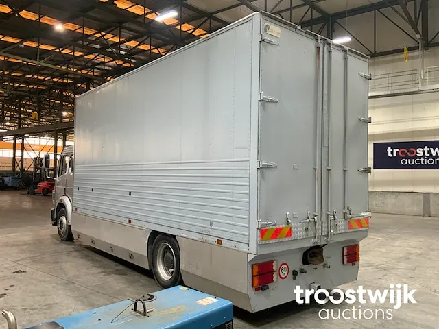 Vrachtwagen - afbeelding 18 van  20