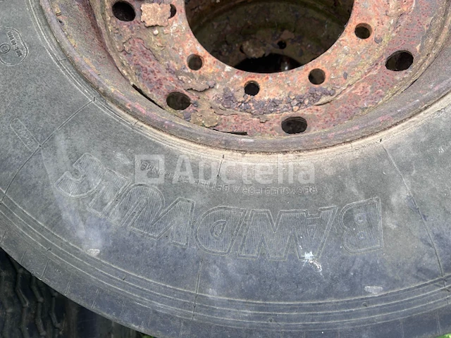 Vrachtwagenbanden met velg 385/65r22,5 - afbeelding 1 van  5
