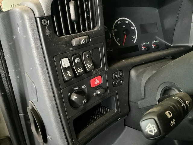Vrachtwagenkabine scania r420 topline - afbeelding 4 van  18