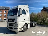 Vrachtwagen/trekker - afbeelding 1 van  32