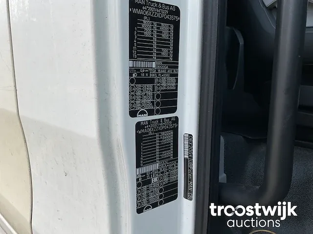 Vrachtwagen/trekker - afbeelding 25 van  32