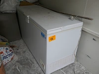 Vrieskist witte kleur beko - afbeelding 1 van  4