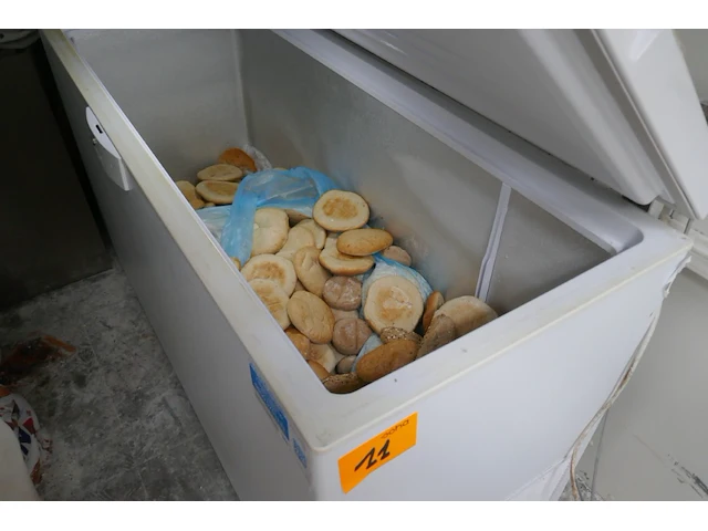 Vrieskist witte kleur beko - afbeelding 2 van  4