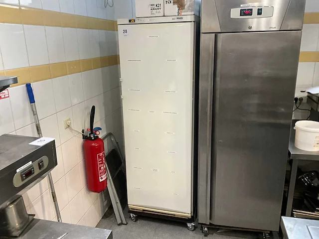 Vriezer miele + 2x koelkast - afbeelding 1 van  11