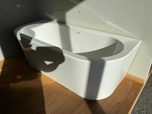 Vrijstaand bad - afbeelding 1 van  5