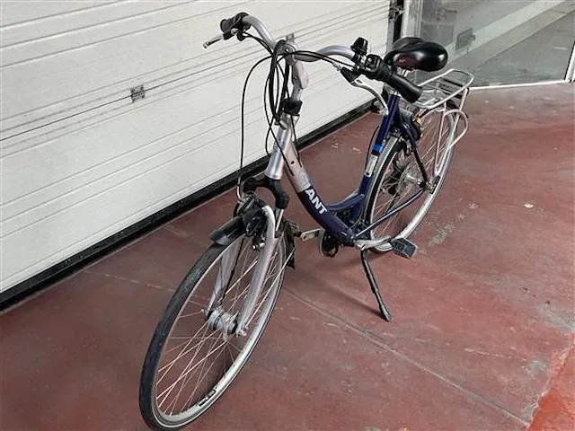 Vrouwenfiets - afbeelding 2 van  5