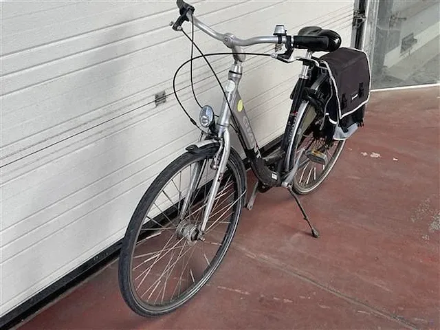 Vrouwenfiets - afbeelding 2 van  6