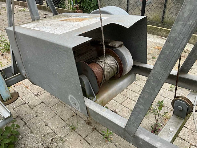 V.s.c 300 b-e bouwlift - afbeelding 8 van  13