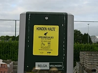 Vuilnisbak met hondenzakjes - afbeelding 2 van  7