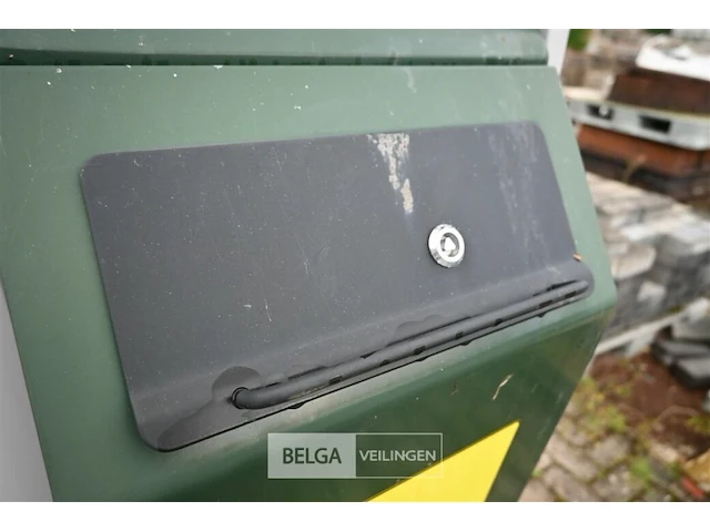 Vuilnisbak met hondenzakjes - afbeelding 5 van  7