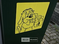 Vuilnisbak met hondenzakjes - afbeelding 6 van  7