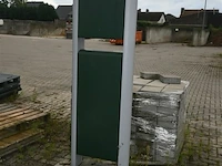 Vuilnisbak met hondenzakjes - afbeelding 7 van  7