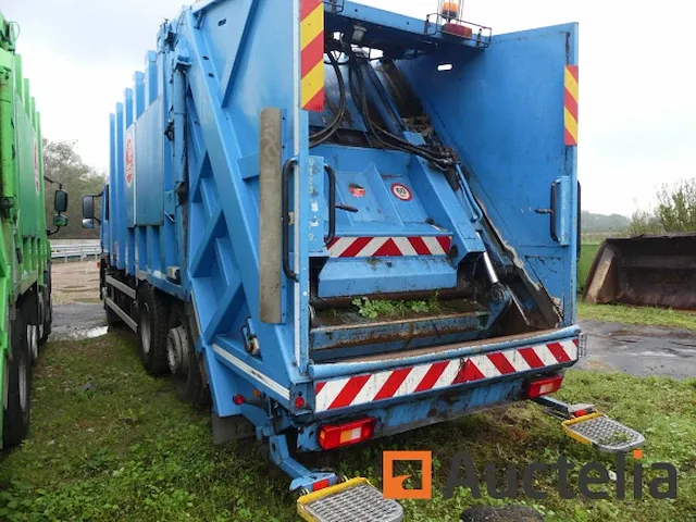 Vuilniswagen volvo fm 300 (2009-230.809 km) - afbeelding 16 van  23