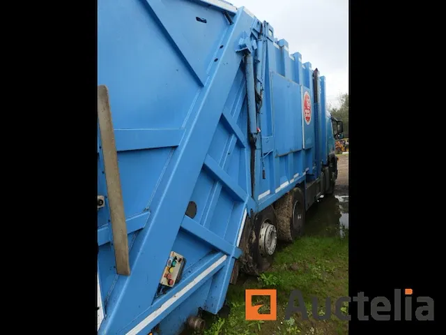 Vuilniswagen volvo fm 300 (2009-241.532 km) - afbeelding 33 van  34