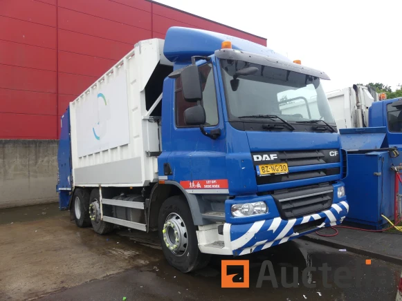 Vuilniswagens, containerwagens, bakwagens, trekkers, containeropleggers, mobiele kranen