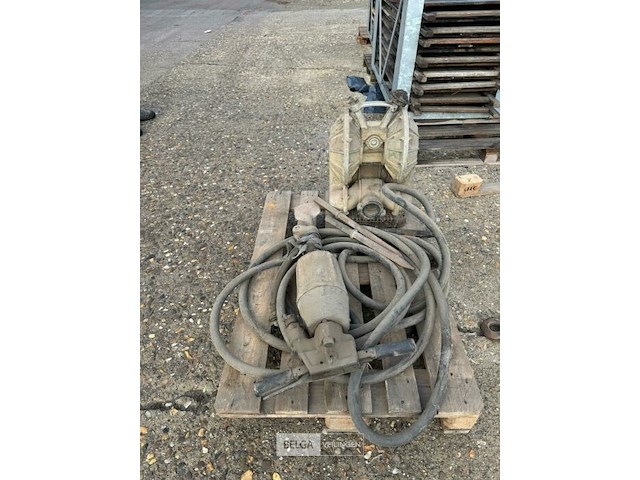 Vuilwaterpomp piqueur met verschillende toebehoren voor compressor atlas copco - afbeelding 4 van  9