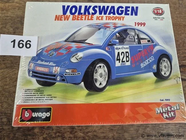 Alles aan 1 euro startprijs: miniatuur auto's, collectors items, schaal 1:18 en 1:24, modelbouw, affiches, schuco, burago, norev, vw, grote loten, racewagens enz.