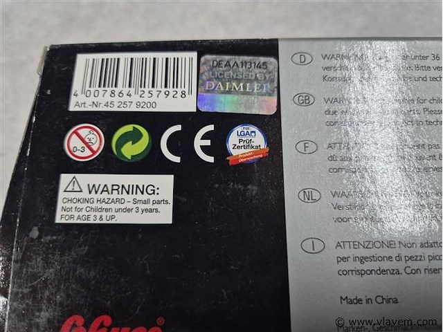 Vw 3 stuks en 1 mercedes truck - afbeelding 3 van  3