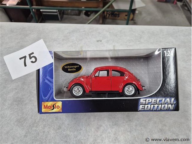 Vw beetle - afbeelding 1 van  3