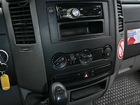 Vw crafter lichte vrachtwagen met dhollandia laadklep - afbeelding 6 van  28