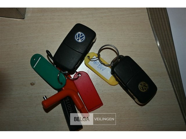 Vw crafter lichte vrachtwagen met dhollandia laadklep - afbeelding 8 van  28