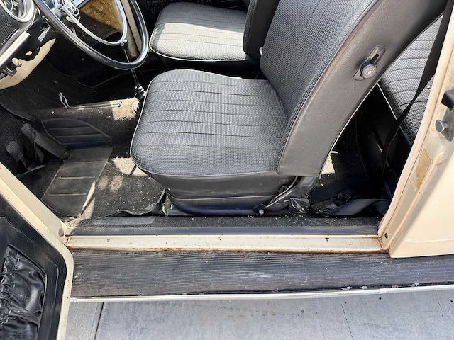 Vw kever 1302l - classic cars >15 - afbeelding 16 van  32