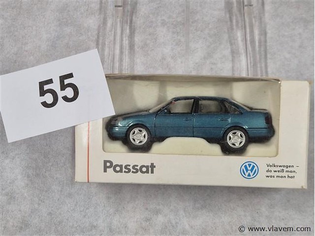 Vw passat - afbeelding 1 van  3