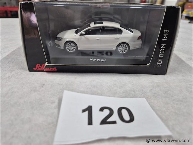 Vw passat - afbeelding 1 van  3