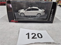 Vw passat - afbeelding 1 van  3