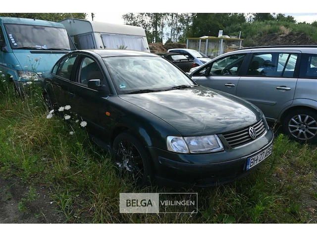 Vw passat - afbeelding 1 van  7