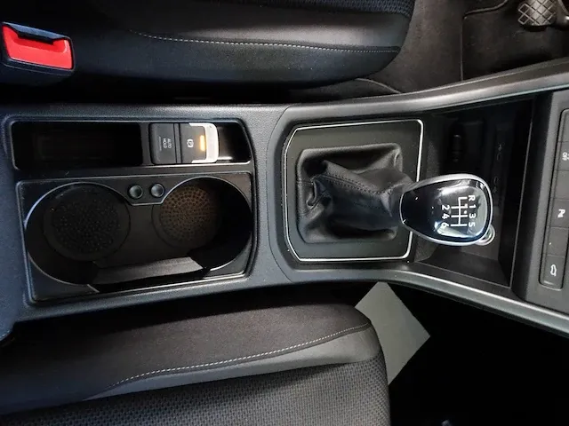 Vw touran - afbeelding 3 van  18