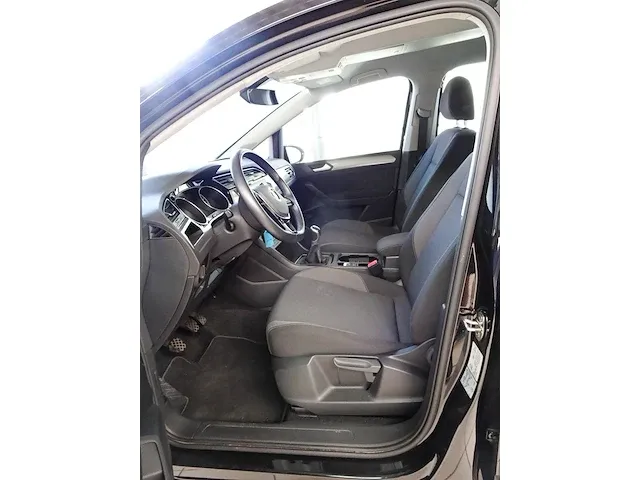 Vw touran - afbeelding 15 van  18