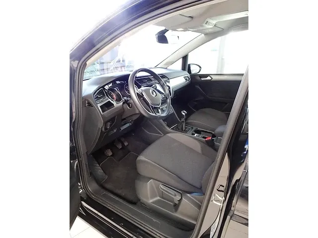 Vw touran - afbeelding 16 van  18