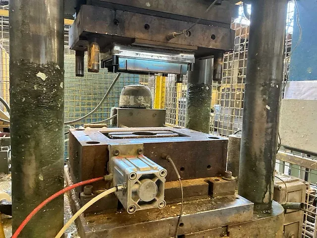 Vynckier rysel 200 hydraulische pers - afbeelding 2 van  13