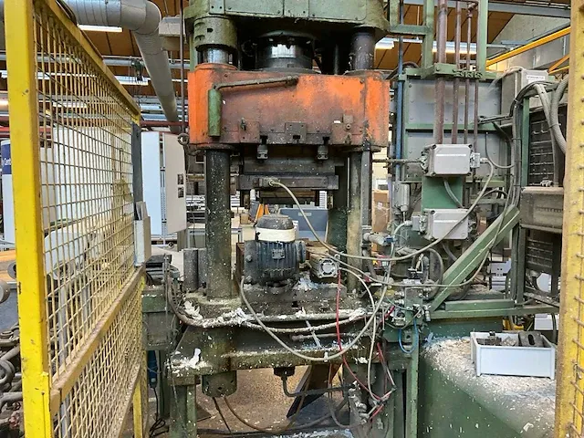 Vynckier rysel 200 hydraulische pers - afbeelding 6 van  13