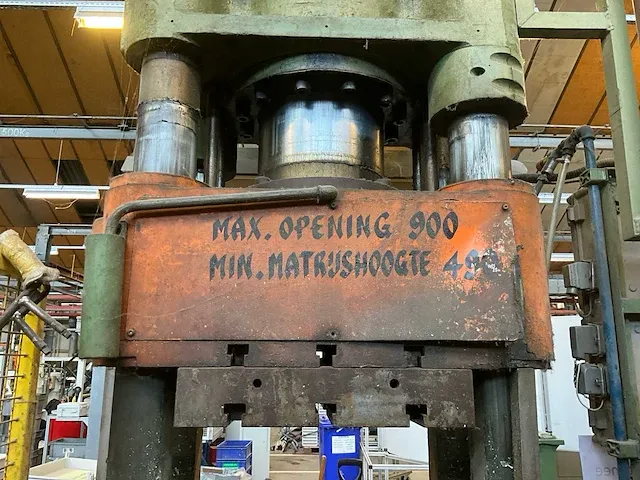 Vynckier rysel 200 hydraulische pers - afbeelding 9 van  13