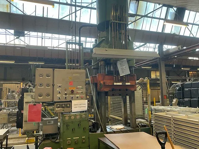 Vynckier rysel 200 hydraulische pers - afbeelding 12 van  13