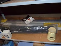 Wafelijzer tefal, rolhouder, frietsnijder, appertiefhapjes set, dienplateaus, rolgordijn, bekleding auto, 8 stuks plantenhoezen 2x1,5m, 2 handsproeiers , enz - afbeelding 9 van  10