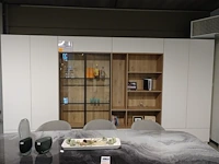Wandkast op sokkel - afbeelding 1 van  8