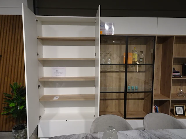 Wandkast op sokkel - afbeelding 4 van  8