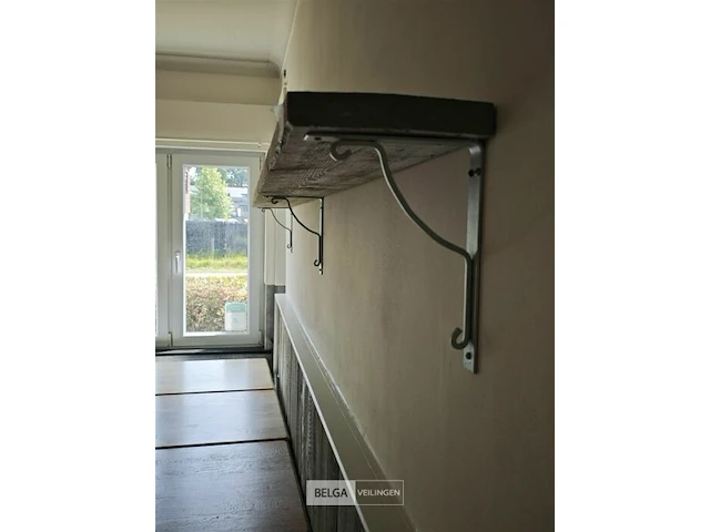 Wandplank met gietijzeren dragers - afbeelding 4 van  4