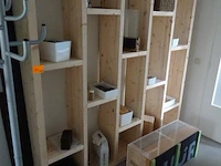 Wandrek in hout + kapstok - afbeelding 1 van  3