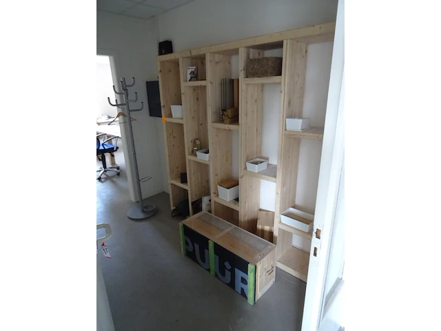 Wandrek in hout + kapstok - afbeelding 2 van  3